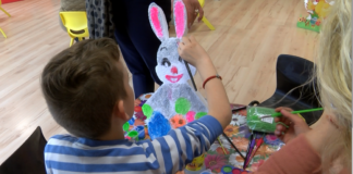 Родители и деца рисуваха яйца и зайчета в ЦРДР-Асеновград