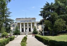 ВФ „Калина Малина” представят детския мюзикъл „Алчният стопанин и магарето”