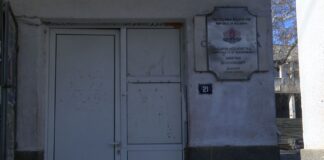 Сградата на кметството в асеновградския квартал „Долни Воден“ се руши