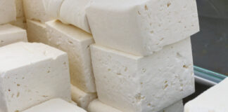 Спряха вноса на над 700 кг млечни продукти от Турция