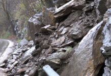 Заради обилния дъжд: свлачища и срутища на пътя Асеновград – Смолян