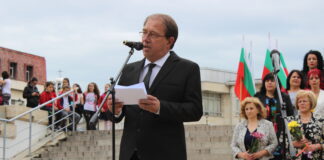 Кметът на Асеновград д-р Караиванов с поздрав към учители, ученици, творци и дейци на образованието, науката и културата за 24 май