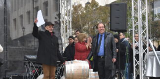 Кръстю Делимитков вдигна победното буре в конкурса „Най-добро домашно вино – Асеновград’2019”