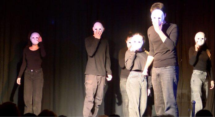 Спектакъл срещу насилието