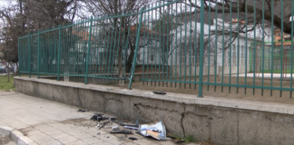 Момиче без шофьорска книжка катастрофира в Асеновград