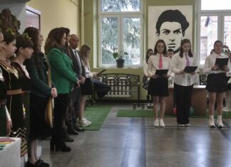 В ОУ „Панайот Волов“ откриха съвременни СТЕМ кабинети