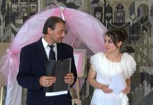 Изложба „Сватбена пита“ беше уредена на Еньовден в Градската библиотека