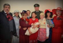 Изключително успешна премиера на постановката „Свекърва” за асеновградския самодеен театър при НЧ”Родолюбие- 1873”. На това станаха свидетели стотиците зрители на играта на самодейните артисти в късния вчерашен следобед.