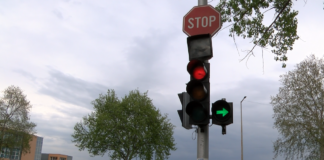 Подменят светофарната уредба на водещо кръстовище в Асеновград