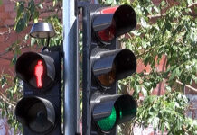 Две фирми искат поръчката за поддръжка на улично и парково осветление и светофари на територията на община Асеновград