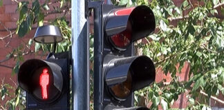 Търсят кой да поддържа уличното осветление и светофарите в Асеновград поддръжка