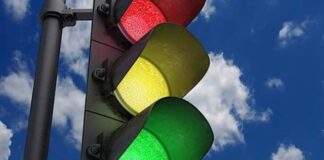 Неработещи светофарни уредби на три кръстовища в Пловдив