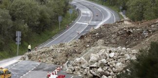 Къде в страната има опасност от падащи камъни