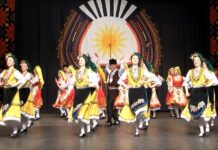Народни ансамбли показаха красотата на българските танци в Пловдив