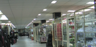 Тромава е процедурата за наемане на магазин в Търговския център