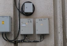 Повреда в техниката на ТВ САТ КОМ, след смущения в електрозахранването