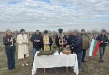 В Куклен зарязаха лозята и почетоха свети Трифон