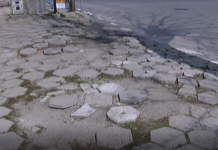 Разрушени тротоарни настилки