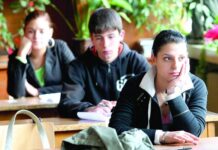 МОН обмисля учебната година да започва на 1 септември за учениците от 8 до 11 клас