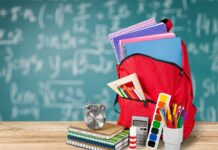 По-малко от месец остава за подаване на документи за помощта за първокласници и осмокласници