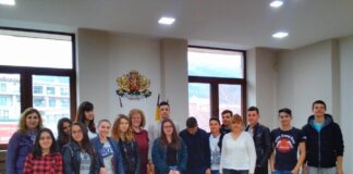 Ученици от СУ „Св.Св.Кирил и Методий” на посещение в общинската администрация