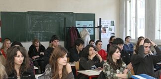 Всички ученици се връщат в клас от понеделник