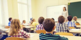 Учениците вече са в зимна ваканция