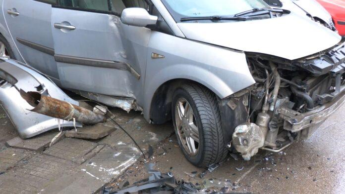 Ударени автомобили6