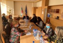 Осем от изследваните проби за новия щам на коронавируса са дали положителен резултат