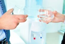 Над 95% от анкетираните работодатели в България предоставят вода на служителите си