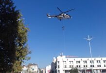 Самолети и вертолети окупираха небето над центъра в Пловдив