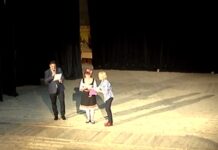 Девет асеновградски музикални педагози и фолклорни изпълнители с грамоти