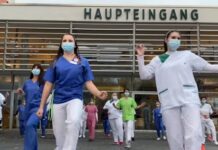 С Флашмоб немски лекари повдигат духа и борят стреса в борбата с COVID 19 в немска клиника /ВИДЕО/