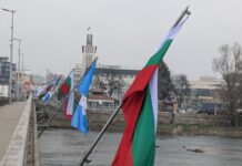 400 нови знамена в Пловдив за 3-ти март