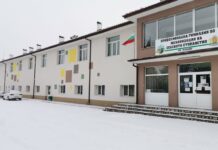 Премиерът: От 31 януари и по-големите ученици ще могат да възобновят присъственото обучение