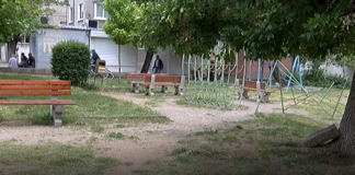 Двете момчета, обвинени за убийството в кв. „Зъбчето“, остават в ареста