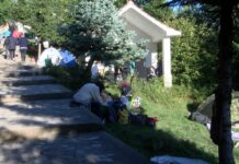 Множество вярващи пренощуваха на Кръстова гора и посрещнаха Кръстов ден