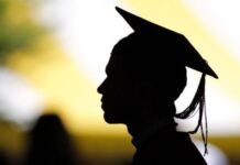 Увеличават стипендията на редовните докторанти на 1000 лв.