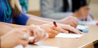 Близо 3500 зрелостници ще получават месечна стипендия от 100 лв.